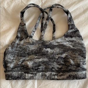 Lululemon energy bra size 4